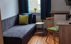 Hostel Tulip - Pokoj 4 Ze Wspolna Lazienka I Kuchnia