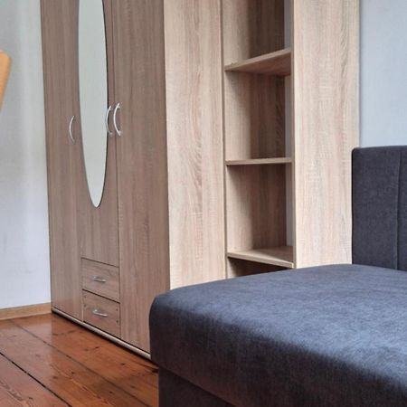 Hostel Tulip - Pokoj 4 Ze Wspolna Lazienka I Kuchnia Щецин Екстер'єр фото