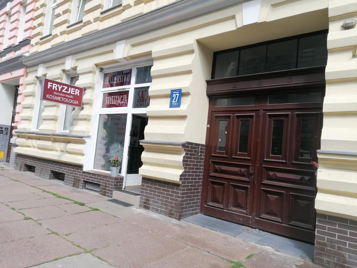 Hostel Tulip - Pokoj 4 Ze Wspolna Lazienka I Kuchnia Щецин Екстер'єр фото