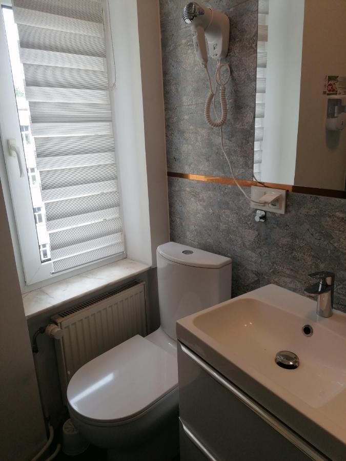 Hostel Tulip - Pokoj 4 Ze Wspolna Lazienka I Kuchnia Щецин Екстер'єр фото