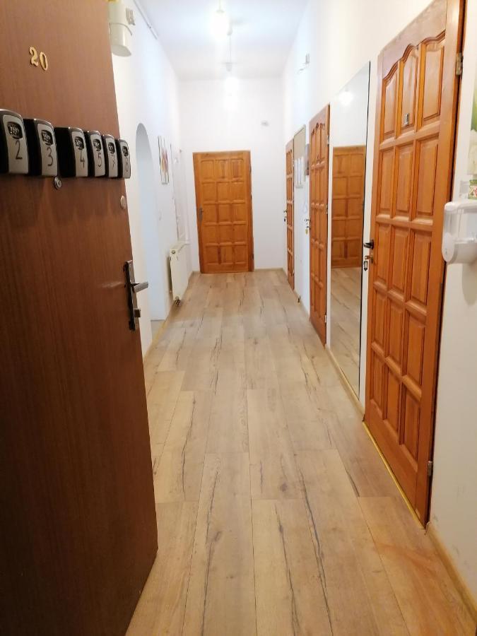Hostel Tulip - Pokoj 4 Ze Wspolna Lazienka I Kuchnia Щецин Екстер'єр фото