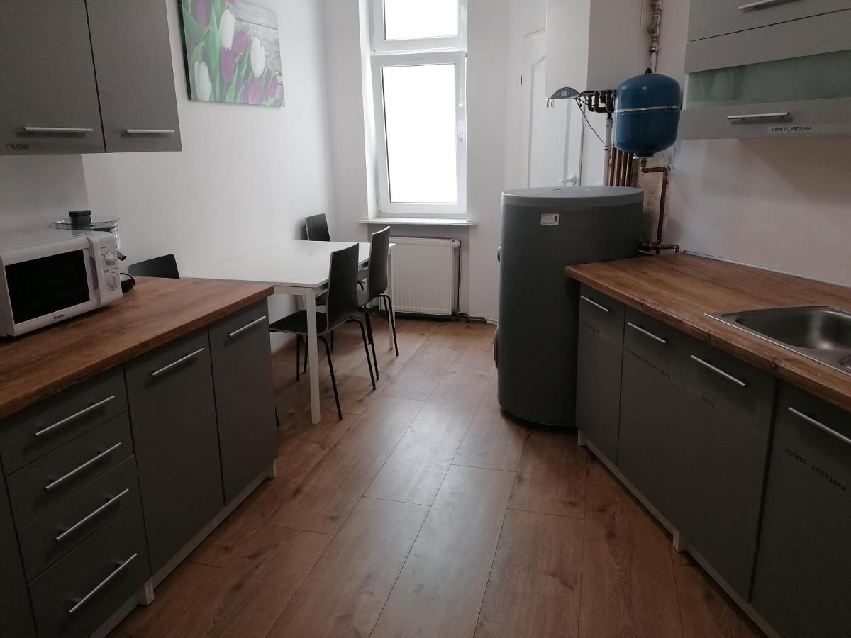 Hostel Tulip - Pokoj 4 Ze Wspolna Lazienka I Kuchnia Щецин Екстер'єр фото